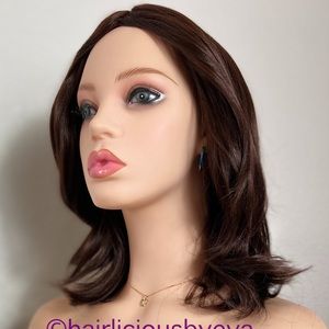 12 inch long wavy layered color 4 wig